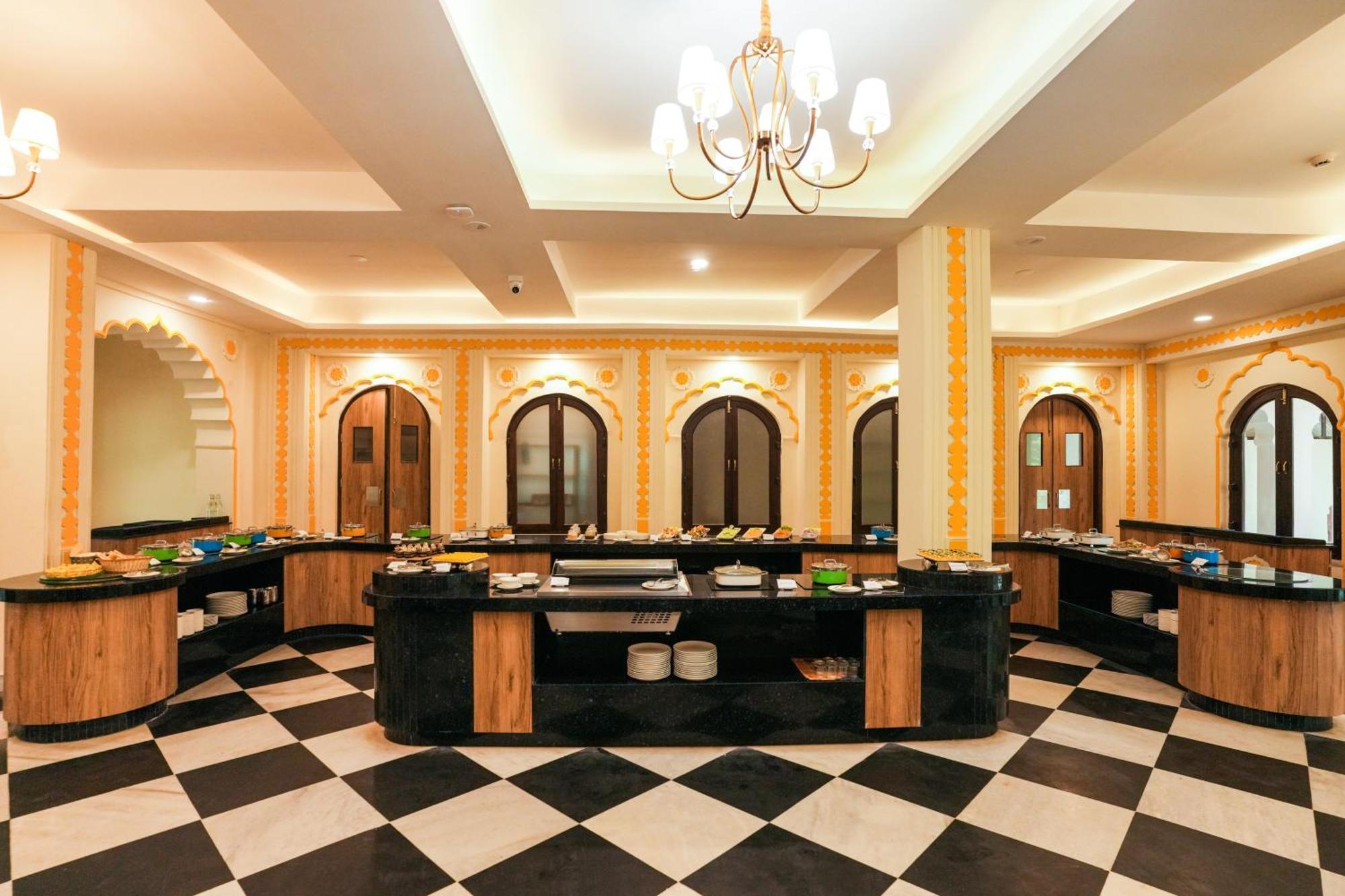 Club Mahindra Bharatpur Hotell Exteriör bild