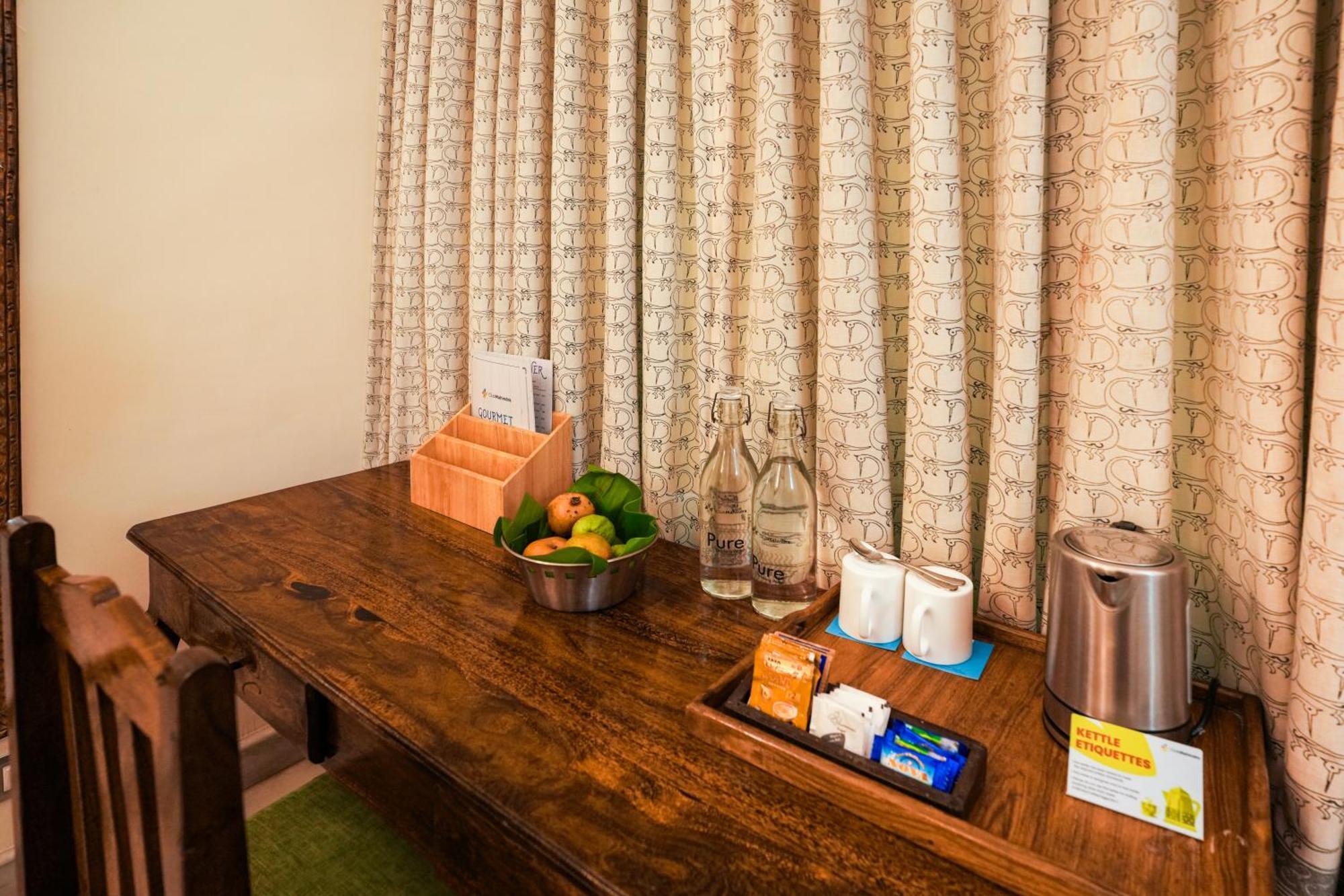 Club Mahindra Bharatpur Hotell Exteriör bild