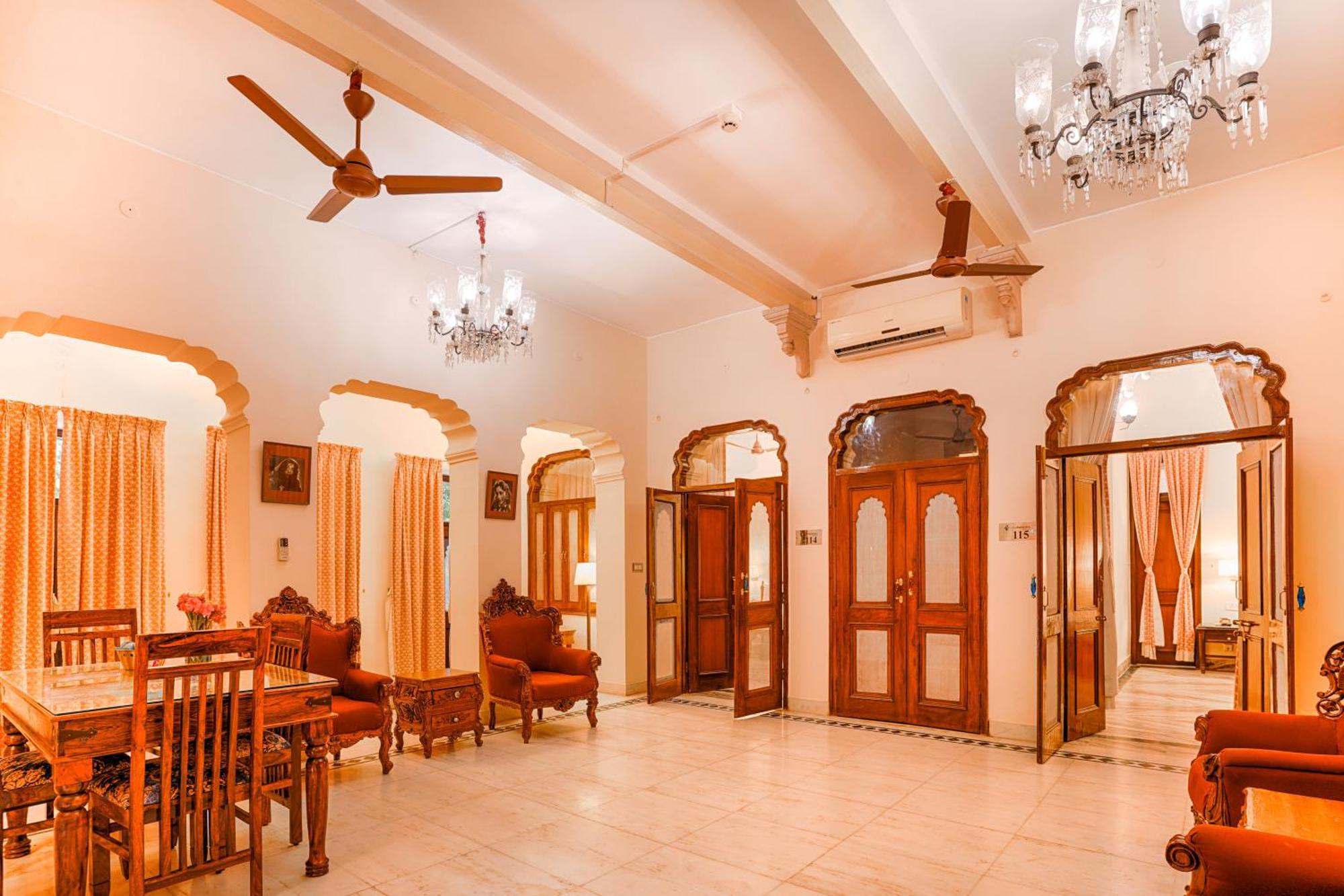 Club Mahindra Bharatpur Hotell Exteriör bild