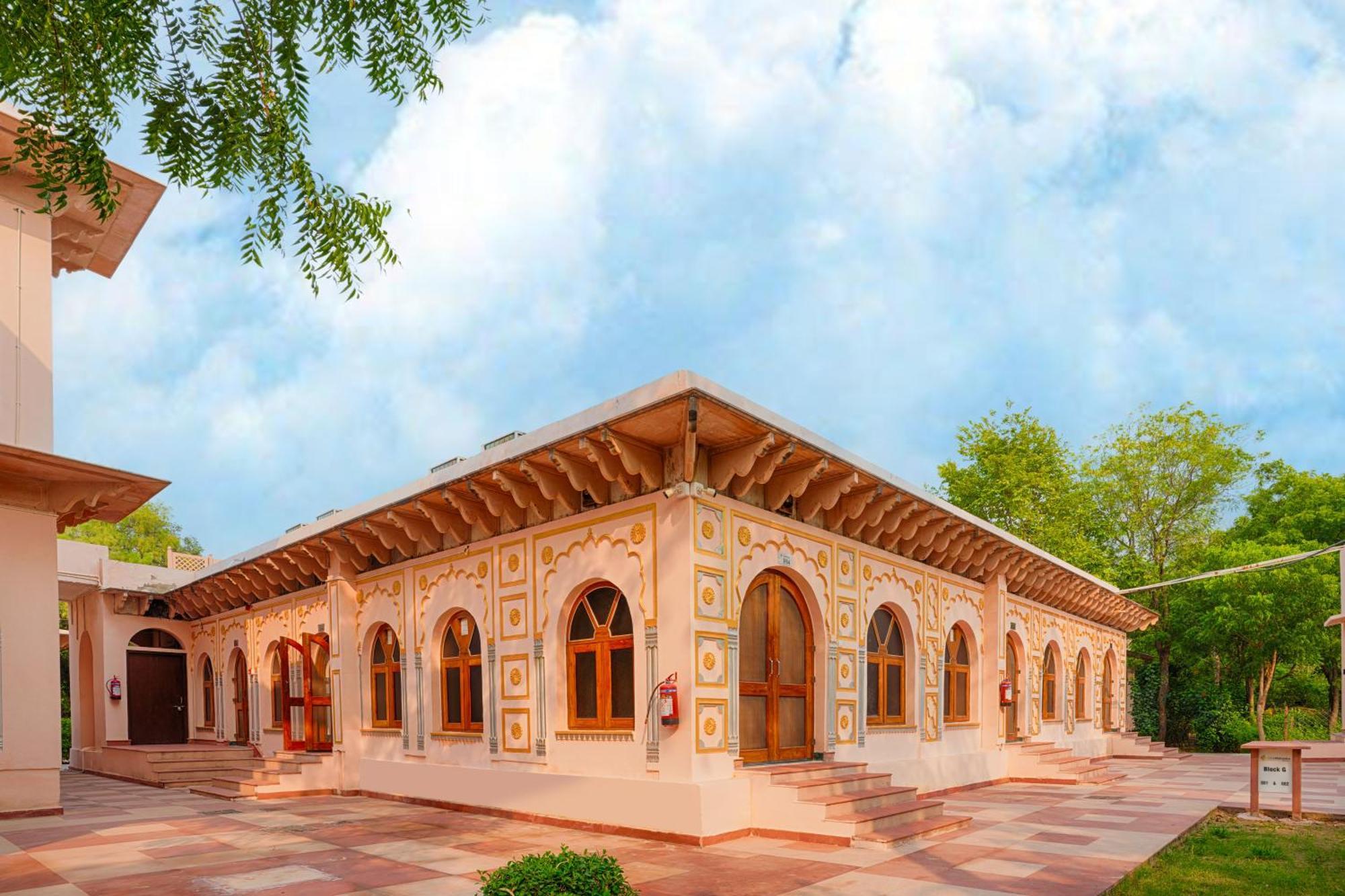 Club Mahindra Bharatpur Hotell Exteriör bild
