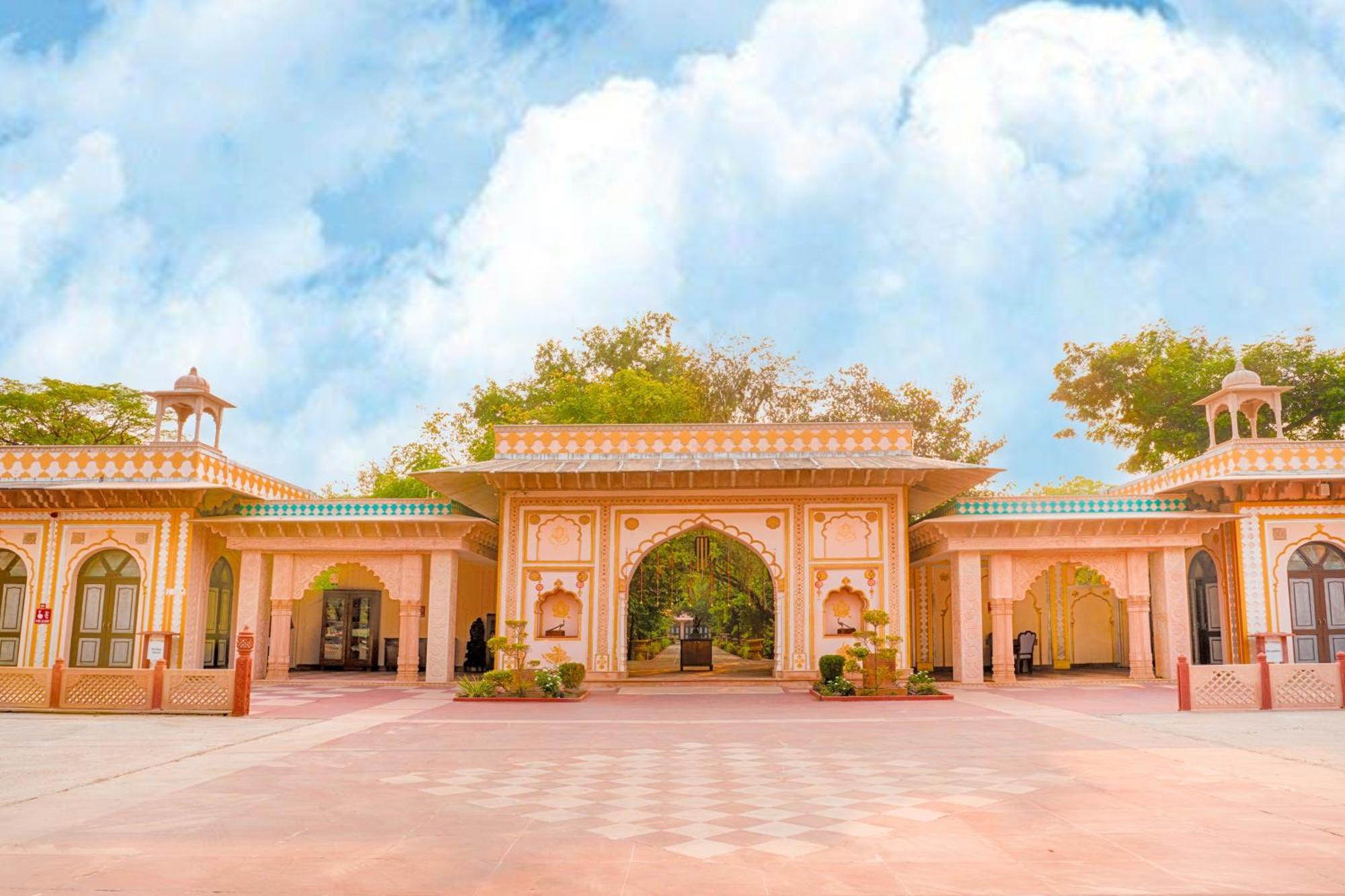 Club Mahindra Bharatpur Hotell Exteriör bild